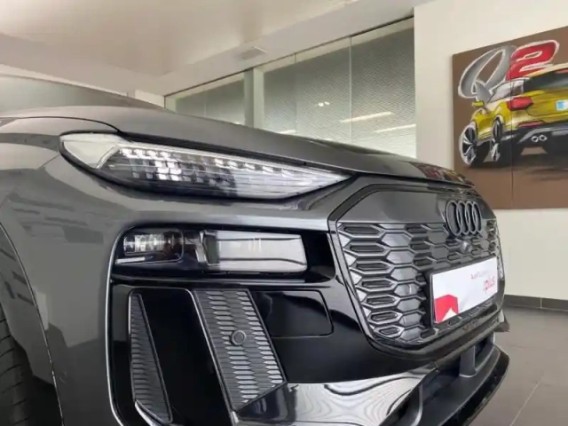 Audi Q6 E-Tron q6 sportback e-tron e-tron 306ch performance s line — photo 4