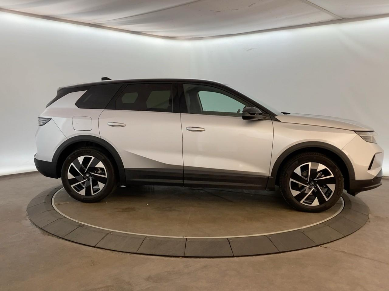 Opel Grandland 1.2 turbo hybrid 145 ch e-dct6 gs — photo 4