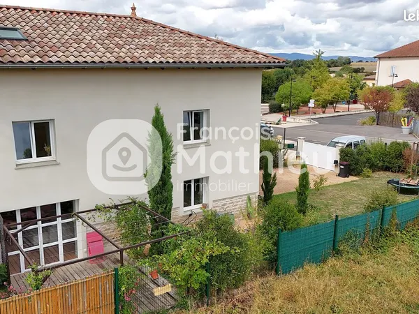 Maison 5 pièces 197 m²