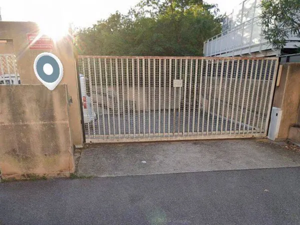 Parking 13 m²