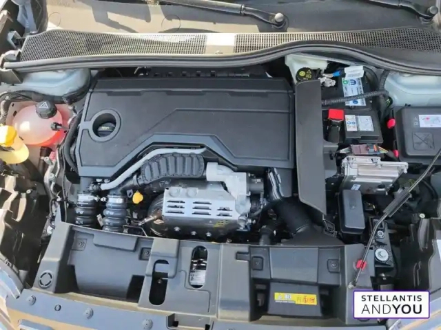 Jeep Avenger 1.2 turbo t3 145 ch bvr6 4xe — photo 14