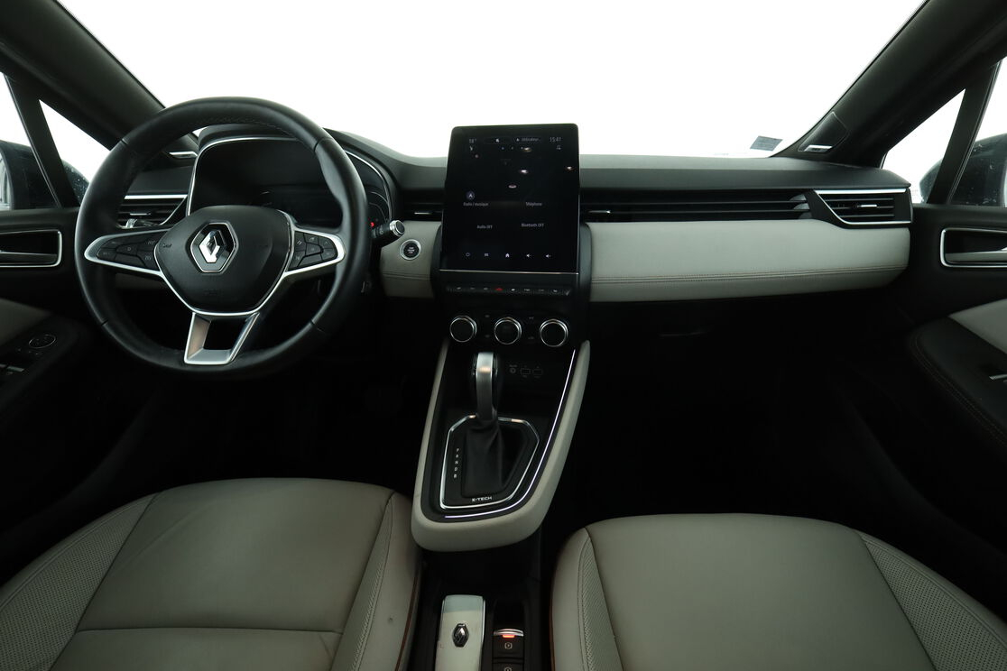 Renault Clio 1.6 E-Tech Initiale Paris — photo 10