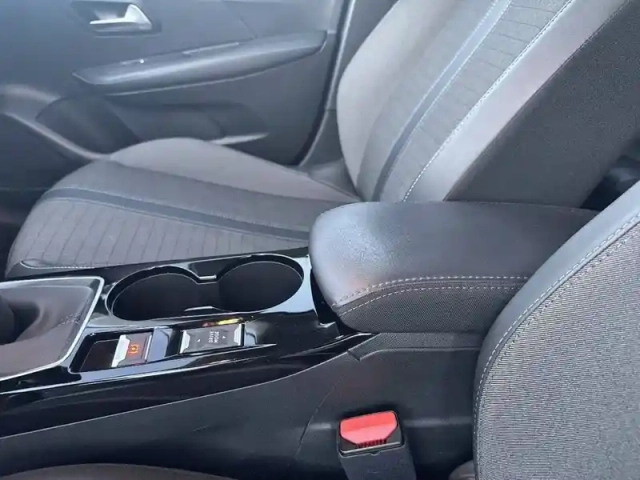 Peugeot 208 puretech 100 s&amp;s bvm6 — photo 15