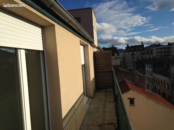 T2 Meublé 40m² Centre-Ville de Clermont-Ferrand, grand balcon + parking