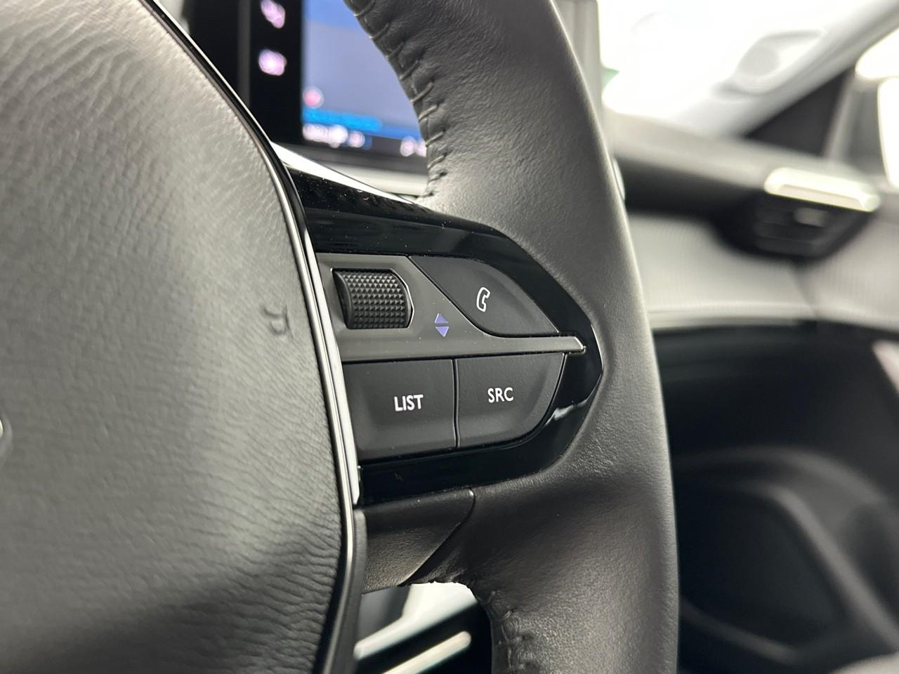 Peugeot 2008 puretech 130 s&s eat8 allure — photo 18