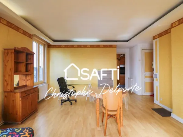 T2 48m² dernier étage Place Jamot + cave
