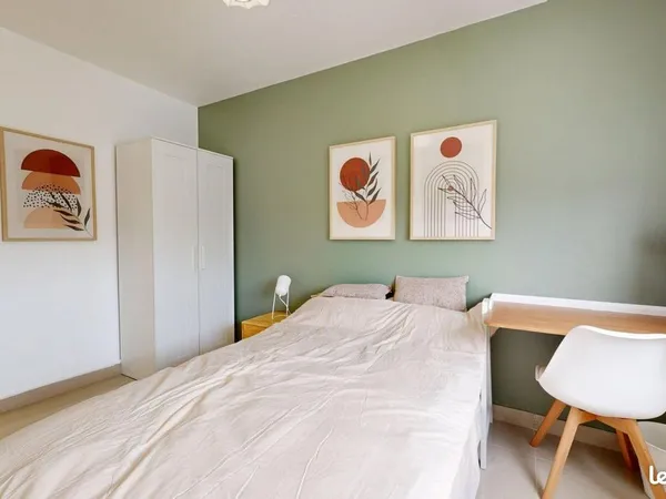 Chambre 6 pièces 78 m²