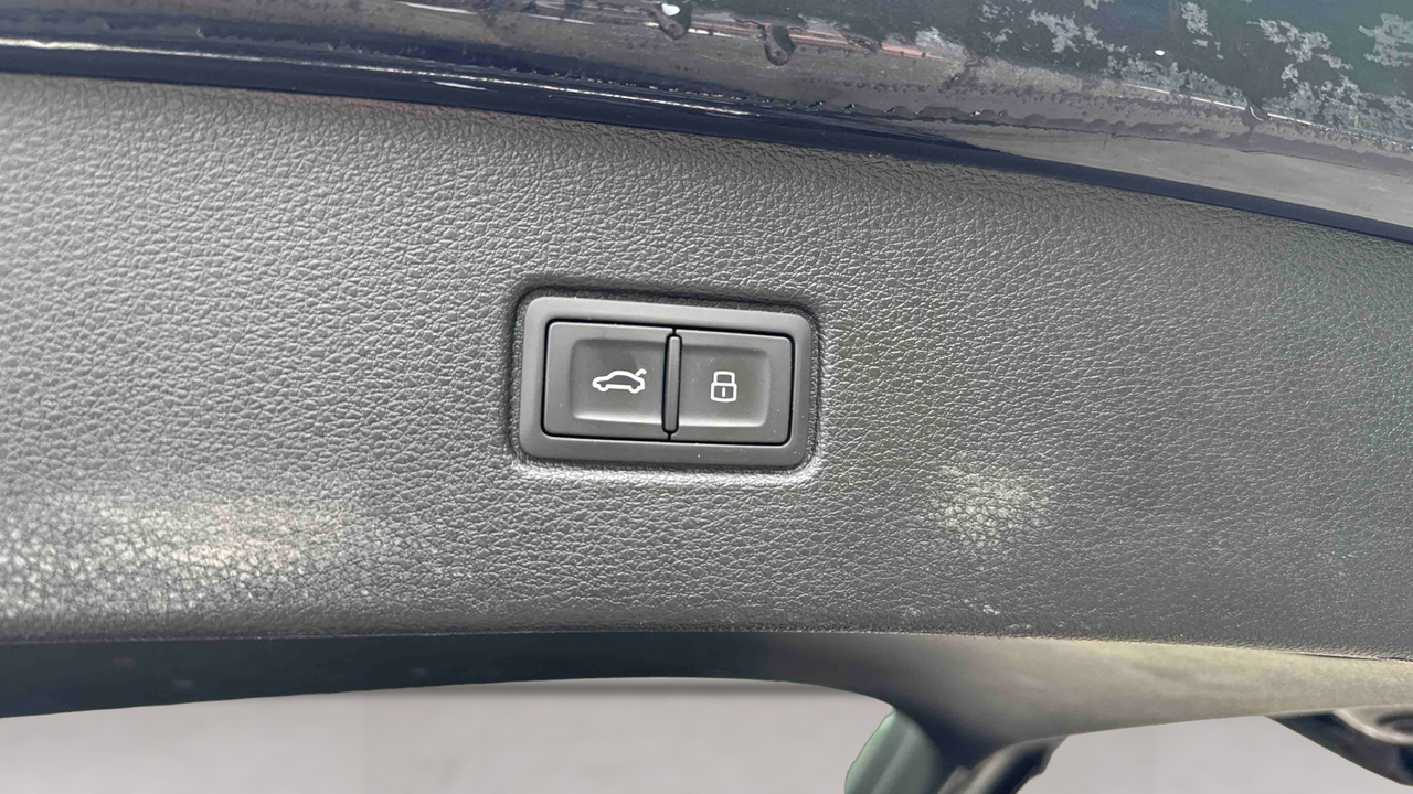 Audi Q7 60 TFSI e 462 Tiptronic 8 Quattro — photo 17