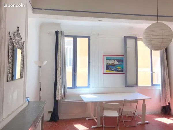Particulier loue T1 meublé très lumineux centre ville Aix