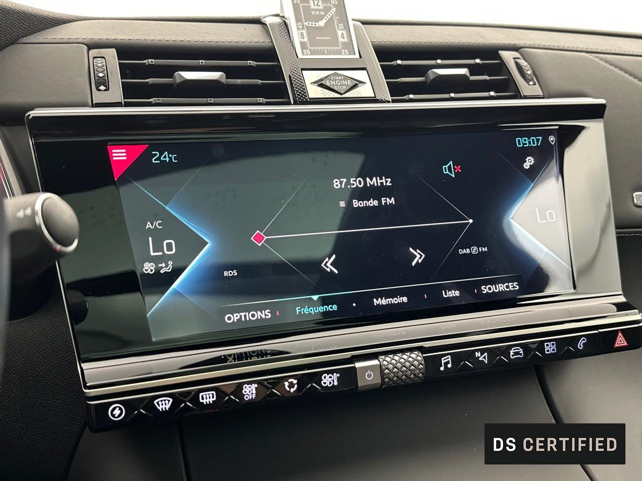Ds Ds 7 crossback crossback hybride e-tense 300 eat8 4x4 rivoli — photo 23