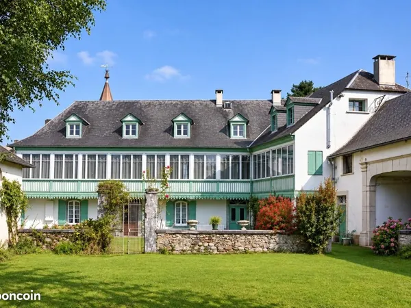 Maison 11 pièces 440 m²