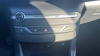 Peugeot 308 1.5 BlueHDi 130ch S&S Allure Pack — photo 21