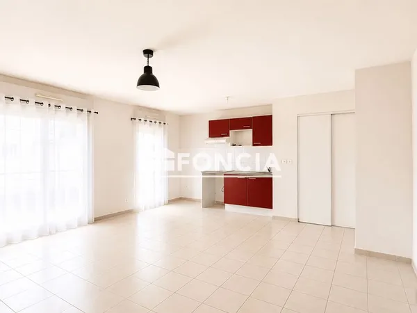Dernier etage appartement 3 pieces avec terrasse et parking