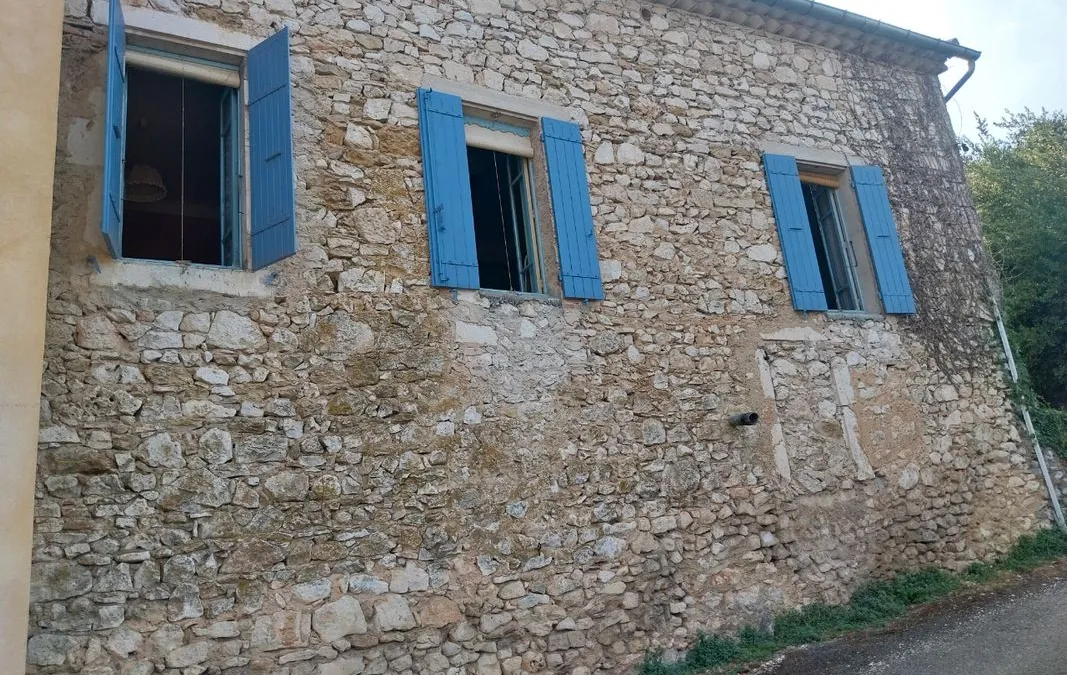 Photo 2