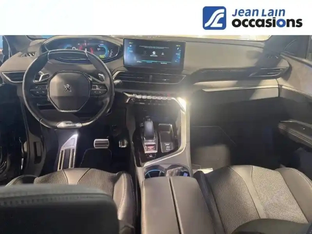 Peugeot 3008 hybrid4 300 e-eat8 — photo 18