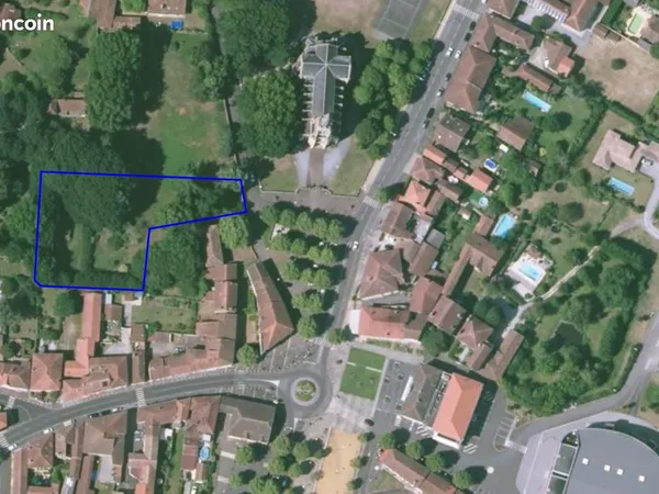 Terrain 3248 m²