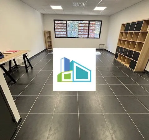 Bureaux 42 m² Le Pradet