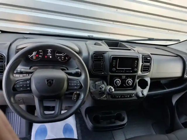 Peugeot Boxer fourgon nouveau fgn 3.5 t l2h2 140 s&amp;s bvm6 — photo 12