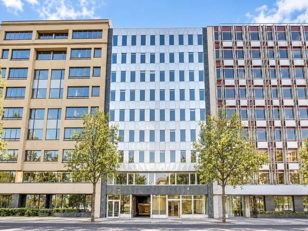 Bureau 260 m²