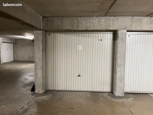 Garage + Caveron: Box fermé et sécurisé 19,5 m2