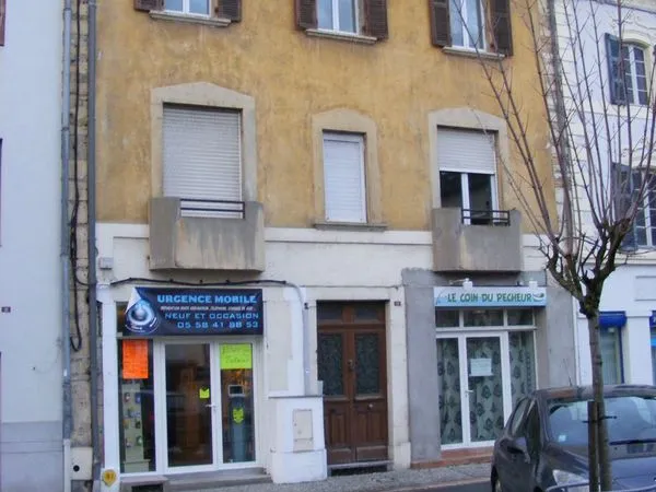 Local commercal