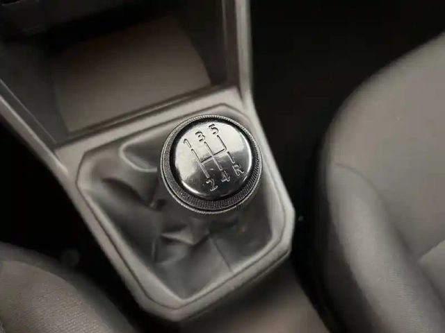 Dacia Sandero sce 65 — photo 22