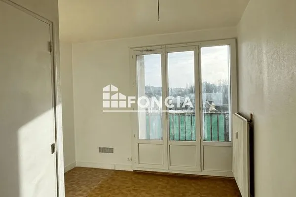 Studio 1 pièce 13 m²