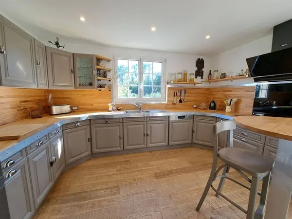 Maison 7 pièces 162 m²