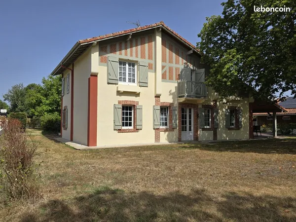 Maison 9 pièces 198 m²
