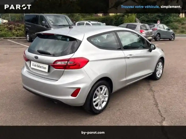 Ford Fiesta 1.5 tdci 85ch connect business 3p société — photo 2