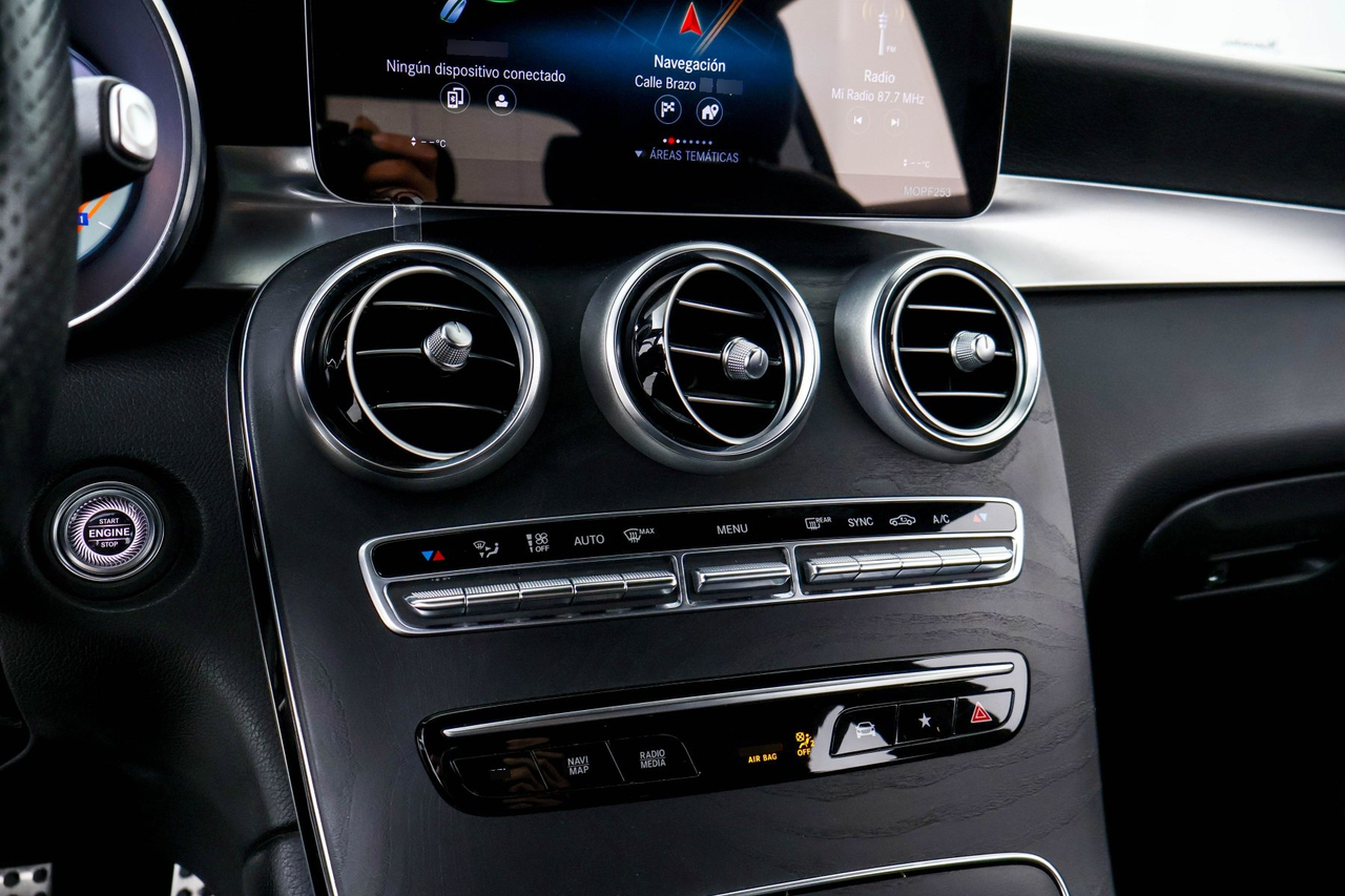 Mercedes GLC — photo 25