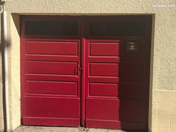 Garage à louer à Lalinde