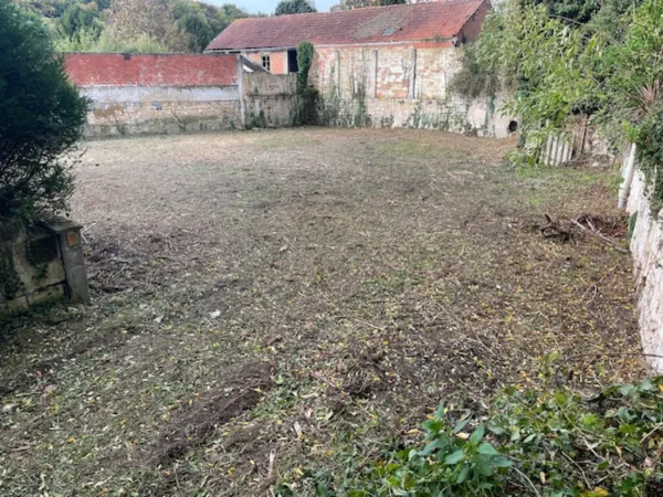 Terrain 544 m²