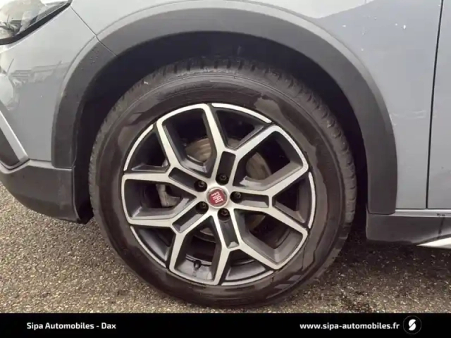 Fiat Tipo cross 1.0 firefly turbo 100 ch s&amp;s — photo 11
