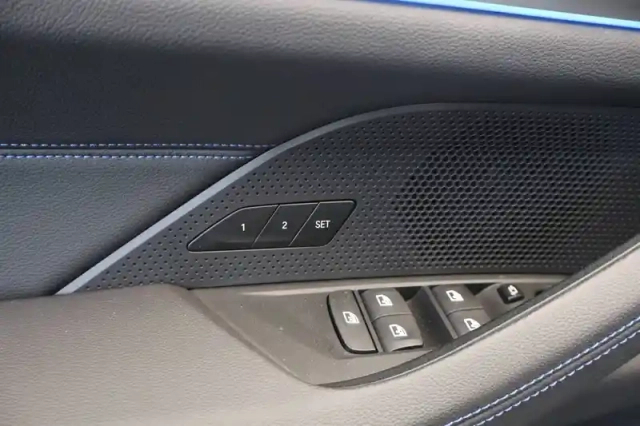Bmw I4 edrive40 — photo 10
