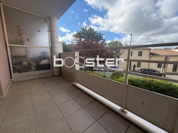 Coeur minimes , T2 lumineux avec grande terrasse et parking