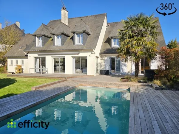 Maison et villa de prestige Vente Fougères 10p 260m² 494500€