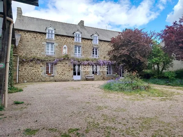 Maison 11 pièces 415 m²