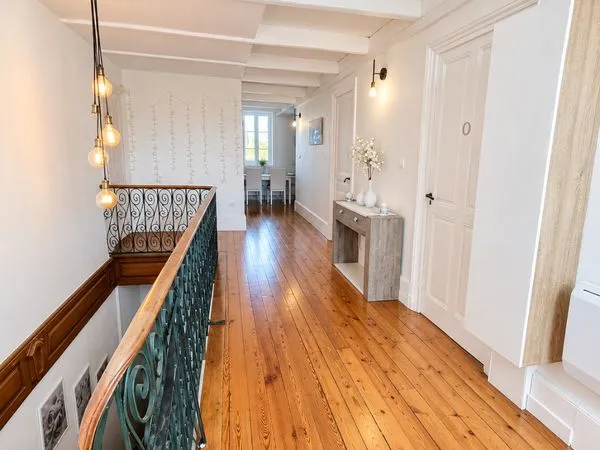 Appartement atypique de 127 m² - Maison de maître - Proche de la gare