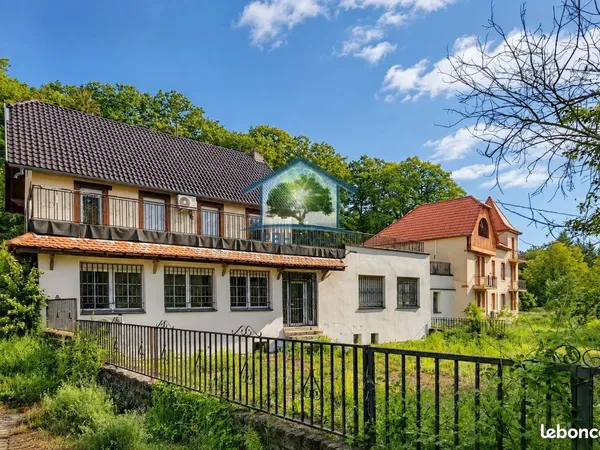 Maison 21 pièces 787 m²