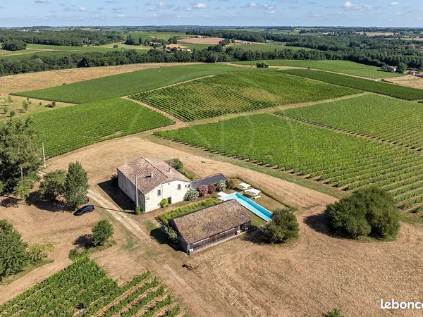 Grange 6 pièces 450 m²