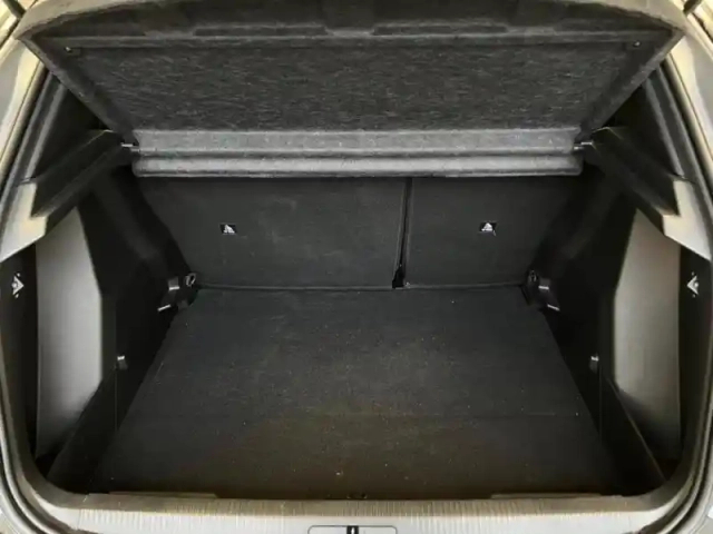 Peugeot 2008 e- 136ch active pack — photo 10
