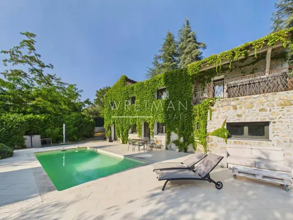 Villa 5 pièces 170 m²