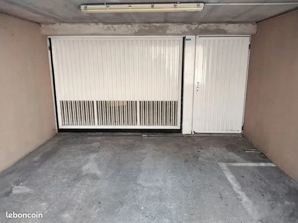 Garage à louer