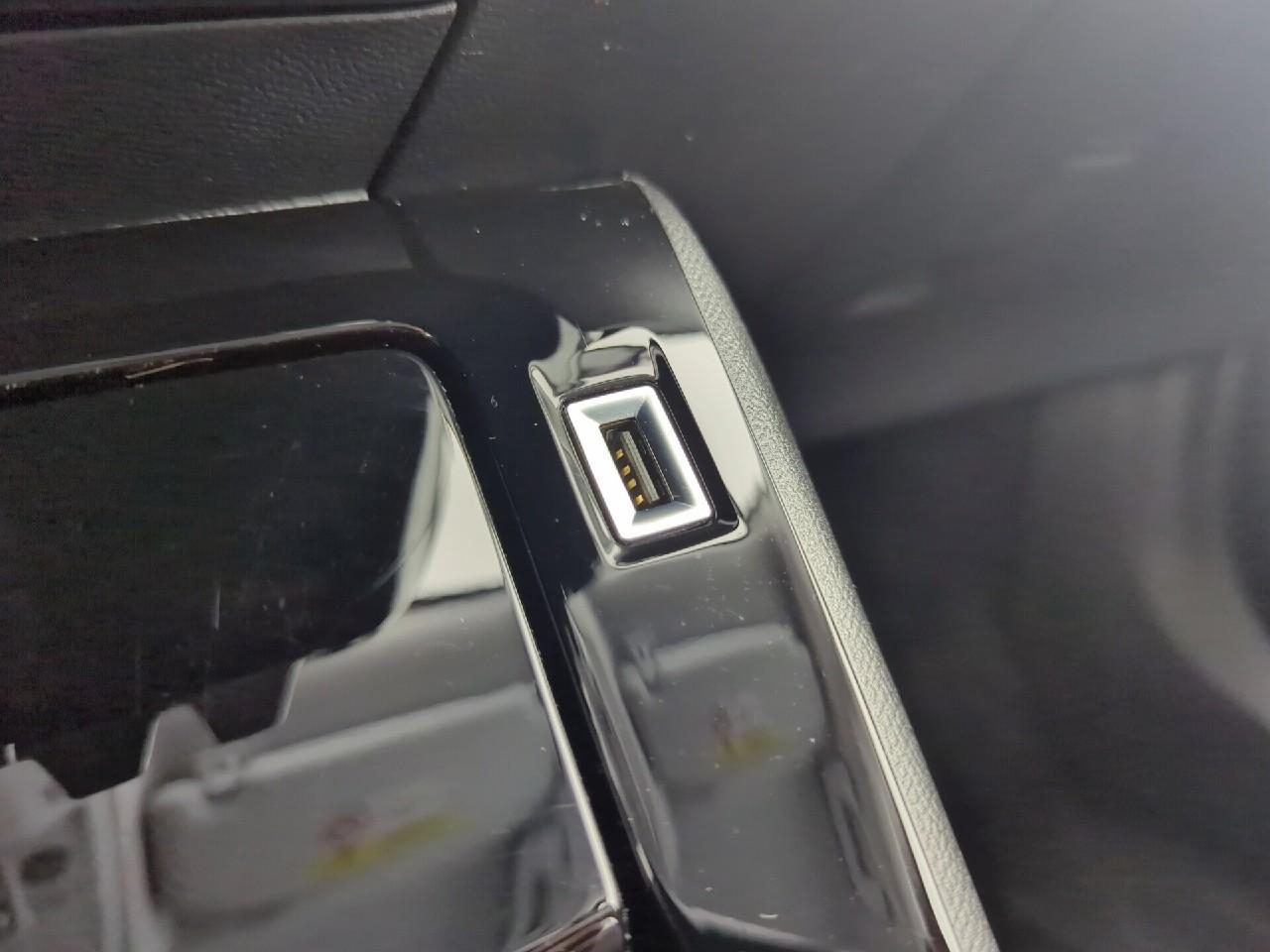 Peugeot 2008 puretech 100 s&s bvm6 allure — photo 25