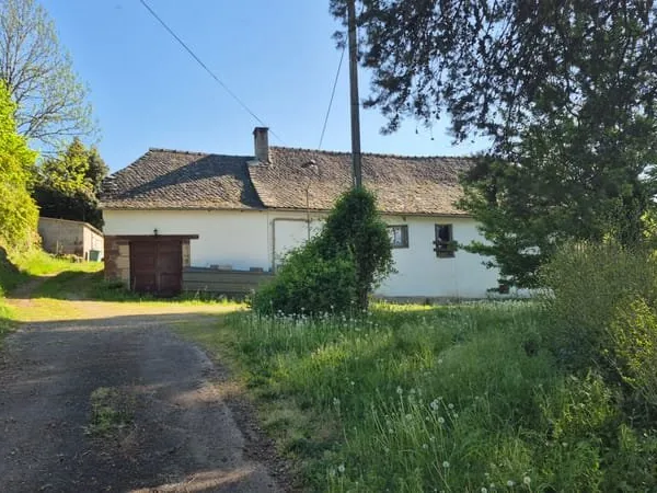 Maison en pierre, de Type 4, 1hectare de terrain, 5 minutes d'ESPALION