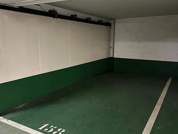 Parking 12 m²