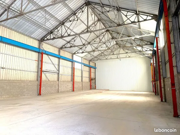 Local 3741 m² MANOSQUE