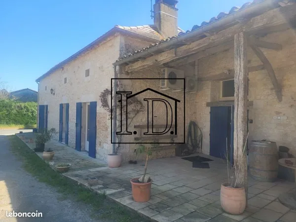 Maison 10 pièces 215 m²