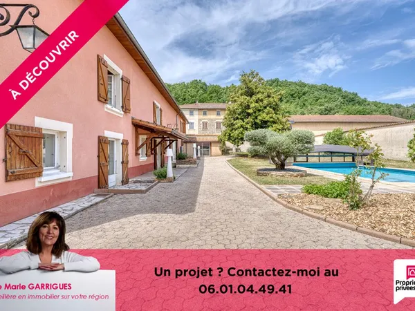 Maison de caractère de 257 m2 avec T2 indépendant - Oytier-Saint-Oblas